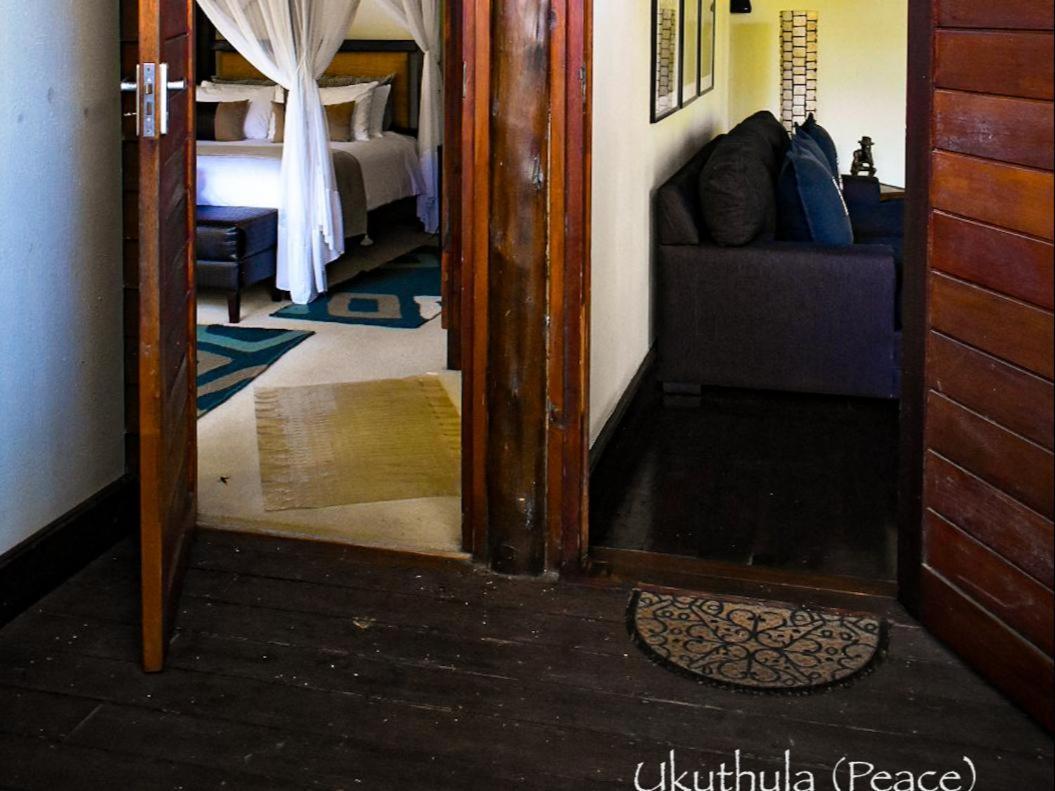Ihlozi Bush Lodge ฮลูฮลูเว ภายนอก รูปภาพ
